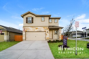 5221 Saddle Clb Dr