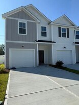 1102 Belle Island Rd in Richmond Hill, GA - Building Photo