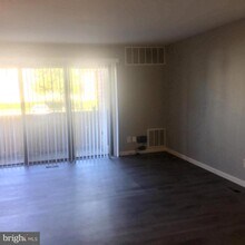 1609 Woodhollow Dr in Evesham, NJ - Building Photo - Building Photo