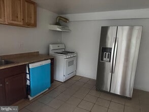 14212 Fisher Ave in Woodbridge, VA - Building Photo - Building Photo