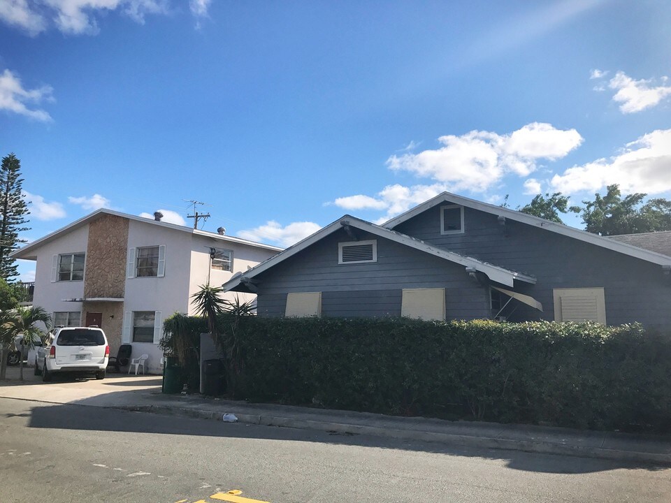 1000 S N St in Lake Worth, FL - Building Photo