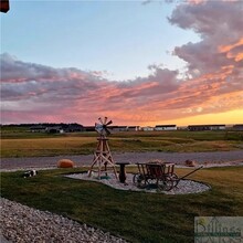 3701 Lenny Ln in Huntley, MT - Foto de edificio - Building Photo