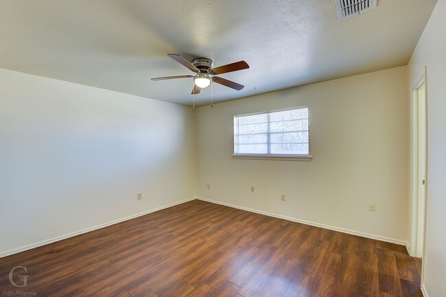 8984 Hawthorne Dr in Shreveport, LA - Building Photo - Building Photo