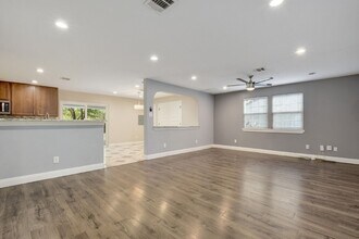 5001 Canella Dr in Austin, TX - Building Photo - Building Photo