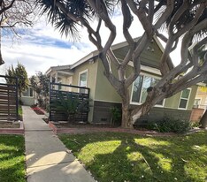 5838 Autry Ave in Lakewood, CA - Building Photo