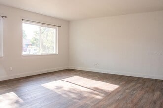 6813 S Himes Ave in Tampa, FL - Building Photo - Building Photo