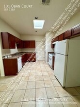 101 Oban Ct in Las Cruces, NM - Foto de edificio - Building Photo