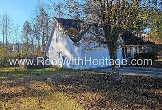 6843 John Clark Dr in Douglasville, GA - Building Photo - Building Photo