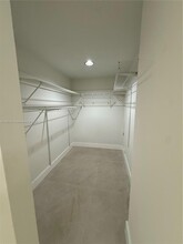 8318 NW 24th St in Coral Springs, FL - Foto de edificio - Building Photo