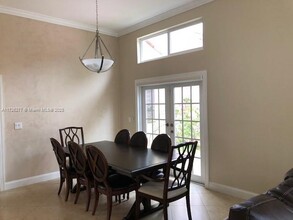 10017 NW 4th St in Plantation, FL - Foto de edificio - Building Photo