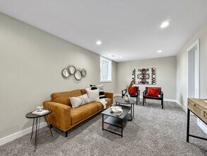 310 Harmony Ave in West Des Moines, IA - Building Photo - Building Photo