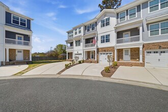 4331 Pinter Ln in Norfolk, VA - Building Photo - Building Photo