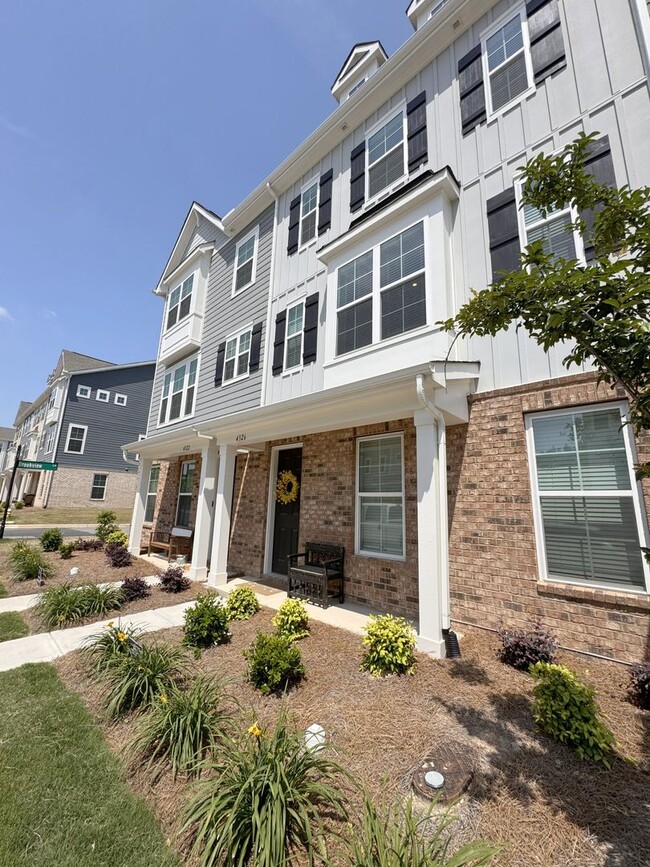 property at 4326 Reed Crk Dr