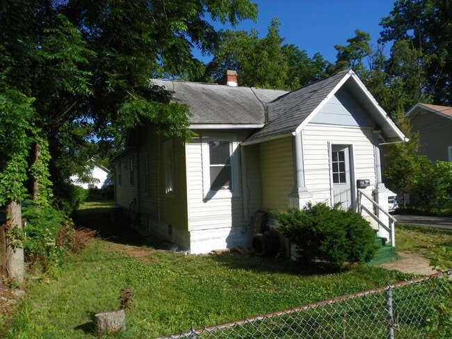 property at 4806 52nd Ave