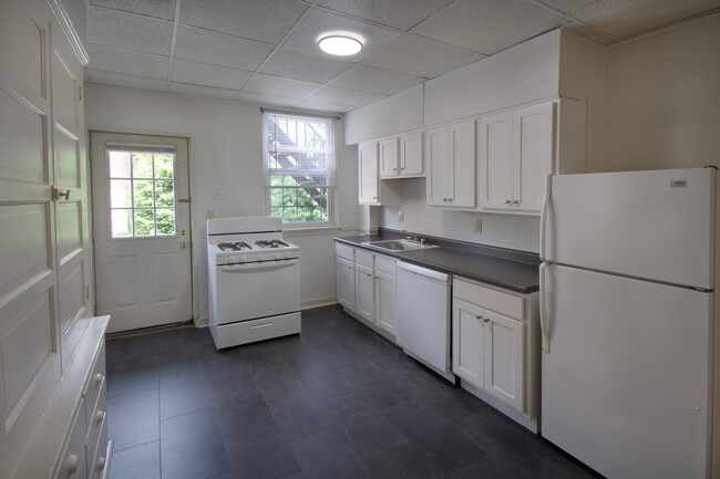201 Center Ave in Pittsburgh, PA - Building Photo - Building Photo