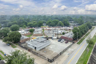 Shadowdale Village Townhomes in Houston, TX - Building Photo - Building Photo