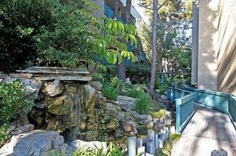 576 N Bellflower Blvd, Unit Bright large windows 1bd in Long Beach, CA - Foto de edificio - Building Photo