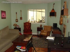 97 Marion St, Unit 2T in Somerville, MA - Foto de edificio - Building Photo