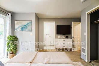 13930 SE Bush St in Portland, OR - Building Photo - Building Photo