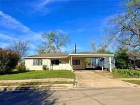 10618 Leitrim Way in Houston, TX - Building Photo