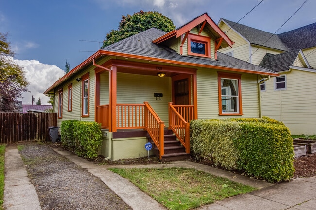 1921 Harney St in Vancouver, WA - Building Photo - Building Photo