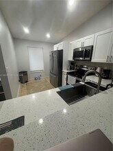 5482 Lakewood Cir S in Margate, FL - Foto de edificio - Building Photo