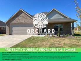 889 Madden St in Springdale, AR - Building Photo