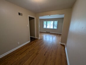 9212 Longridge Dr in St. Louis, MO - Building Photo - Building Photo