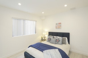 905 Wilcox Avenue Apartments
