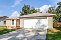 1640 Spinning Wheel Dr in Lutz, FL - Building Photo - Building Photo