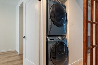 41 Burlington St E in Hamilton, ON - Building Photo - Building Photo