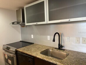 701 S Madison Ave-Unit -508 in Clearwater, FL - Building Photo - Building Photo