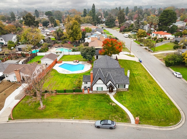 property at 501 Magnolia Ave