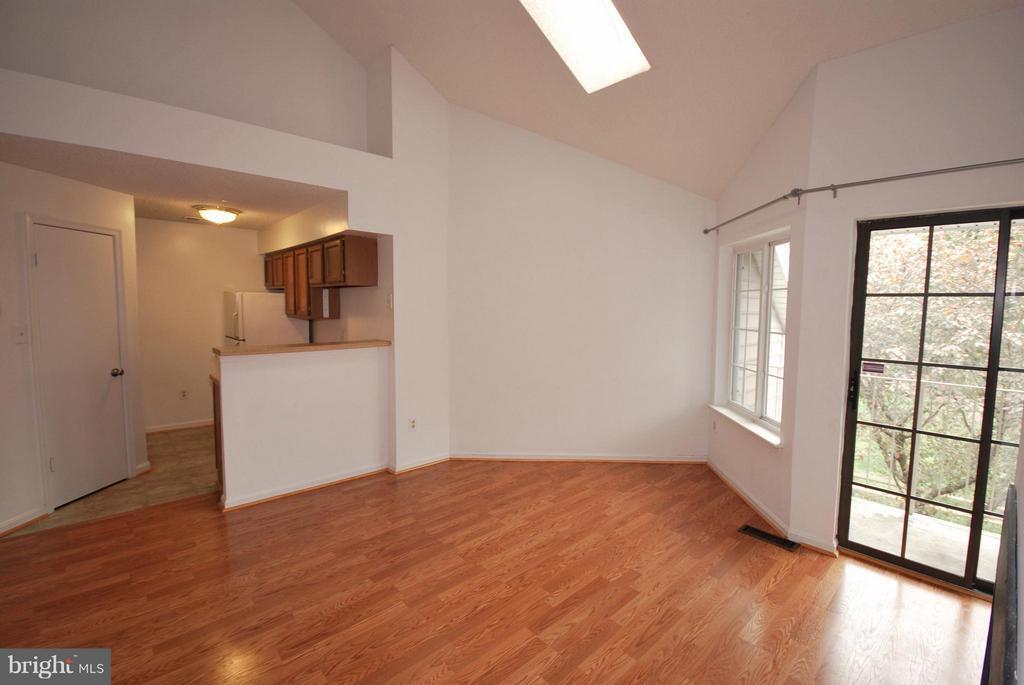 10825 Amherst Ave in Silver Spring, MD - Building Photo