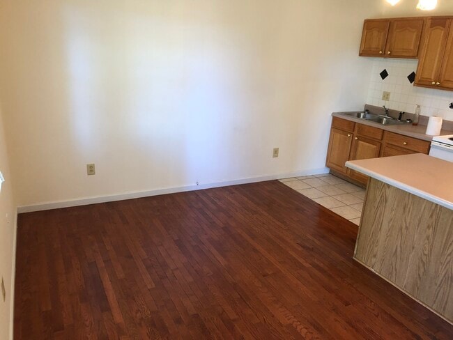 800 John Exum Pkwy, Unit 3 in Johnson City, TN - Foto de edificio - Building Photo