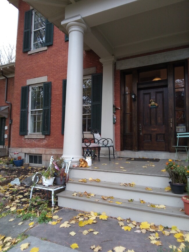 2 Atkinson St, Unit 3 in Rochester, NY - Building Photo - Building Photo