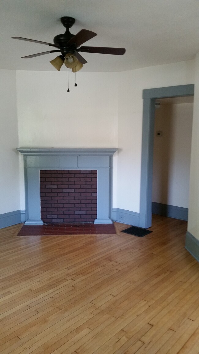 1130 S Forest Ave in Ann Arbor, MI - Foto de edificio - Building Photo