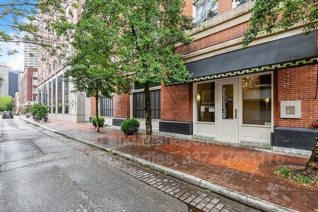 property at 825 Lafayette St