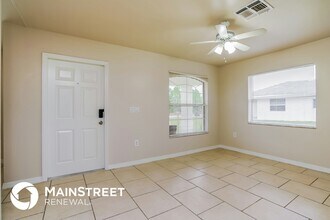 427 Vanetta Dr in Lehigh Acres, FL - Building Photo - Building Photo