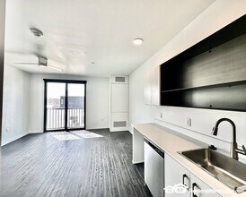 329 5th St in West Des Moines, IA - Building Photo - Building Photo