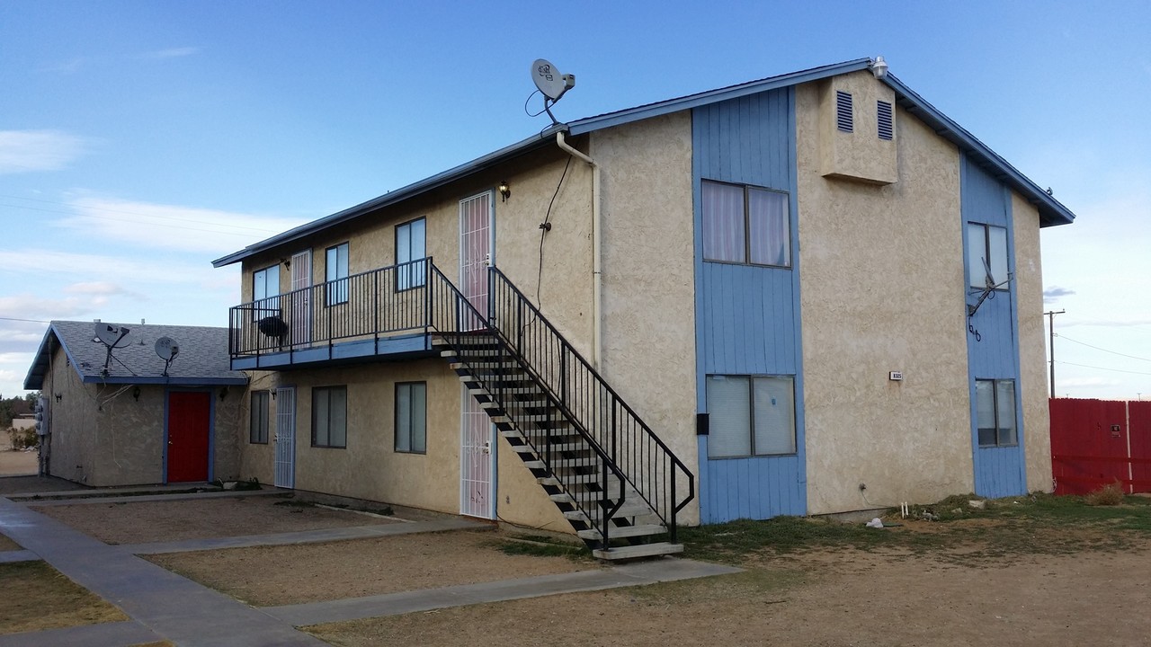 10931 Bay Ave in California City, CA - Building Photo