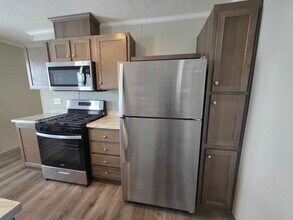 4620 Hemlock Loop in Village of Clarkston, MI - Building Photo - Building Photo