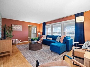 32071 Lake Rd, Unit SI ID1496051P in Avon Lake, OH - Foto de edificio - Building Photo