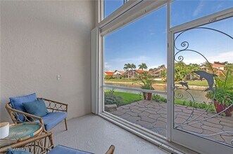 249 Sabal Lake Dr in Naples, FL - Foto de edificio - Building Photo