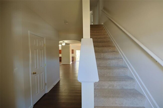 220 Azalea Cir in Cumming, GA - Building Photo - Building Photo