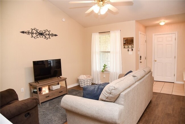 3813 Oldenburg Ln in College Station, TX - Building Photo - Building Photo