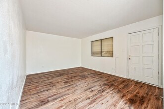 1015 N Iowa St-Unit -C in Chandler, AZ - Building Photo - Building Photo