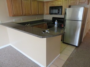 1517 Laurel Ave, Unit 209 in Knoxville, TN - Foto de edificio - Building Photo