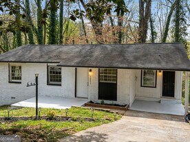 3521 Fairlane Ct NW in Atlanta, GA - Building Photo