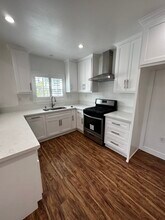824 Glenway Dr in Inglewood, CA - Building Photo - Building Photo